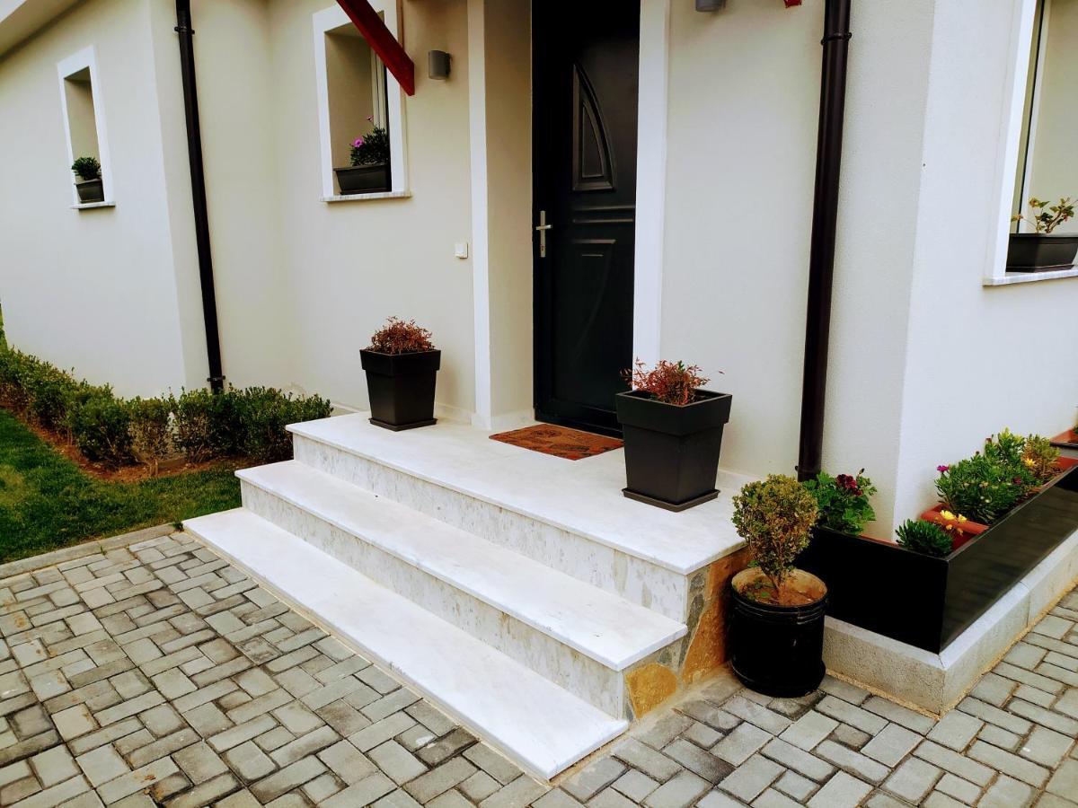 Marena B&B Pogradec Extérieur photo
